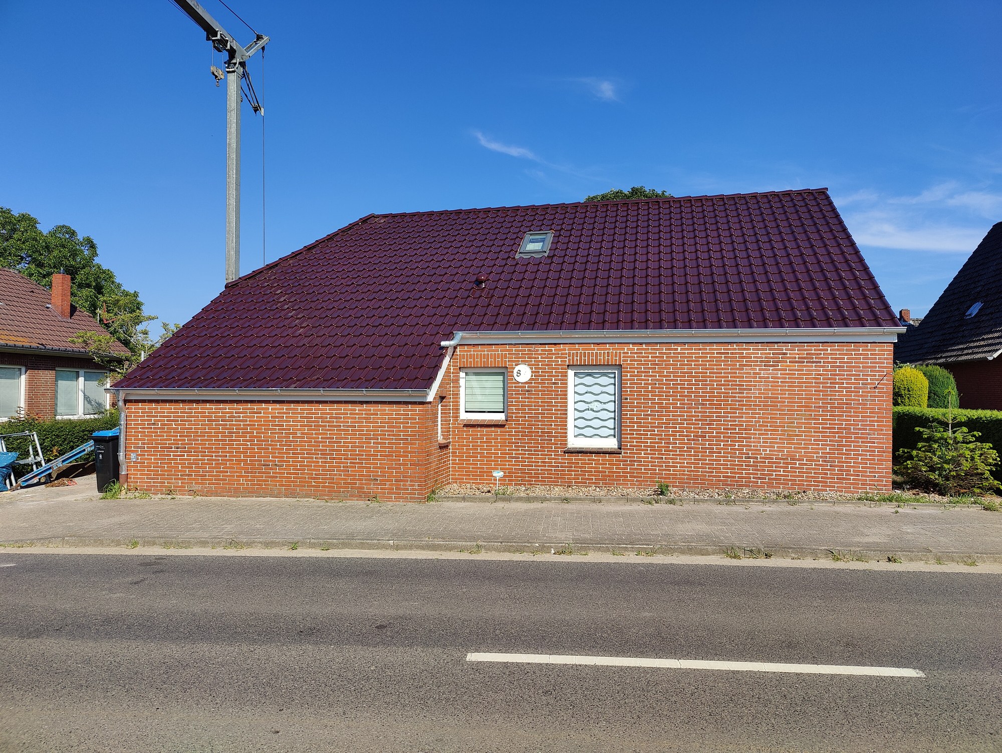 Das Haus nach der Dachsanierung im Jahr 2022